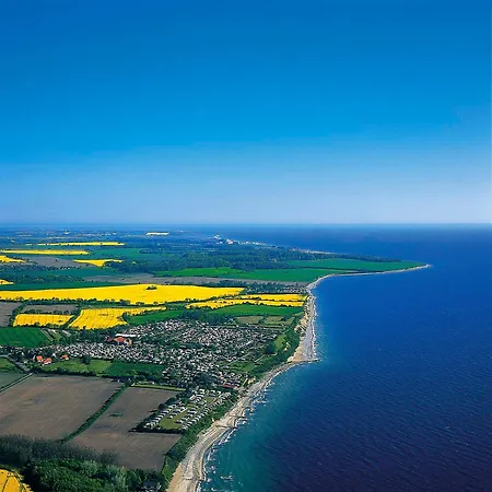 Holiday home Kapitaenshaus Waabs